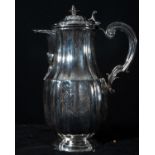 Important solid silver jug ​​with noble shield from the 18th century, Madrid, Carlos III period