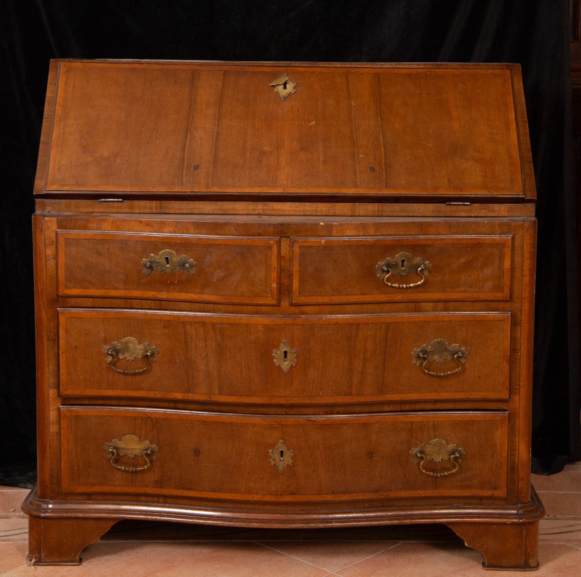 Bureau Carlos III - Carlos IV transition desk in oak wood and walnut and fruit marquetry, 18th centu