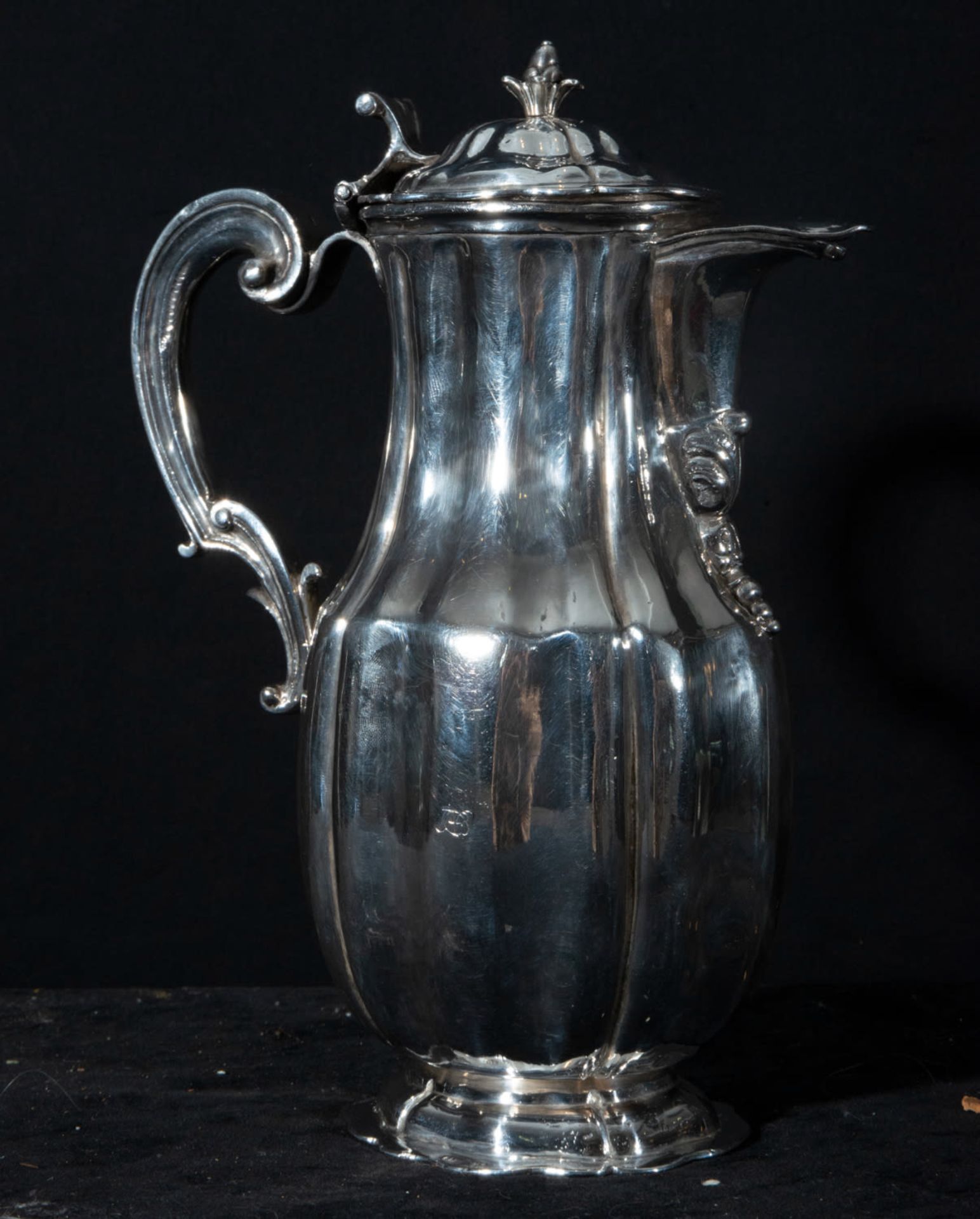 Important solid silver jug ​​with noble shield from the 18th century, Madrid, Carlos III period - Bild 3 aus 3