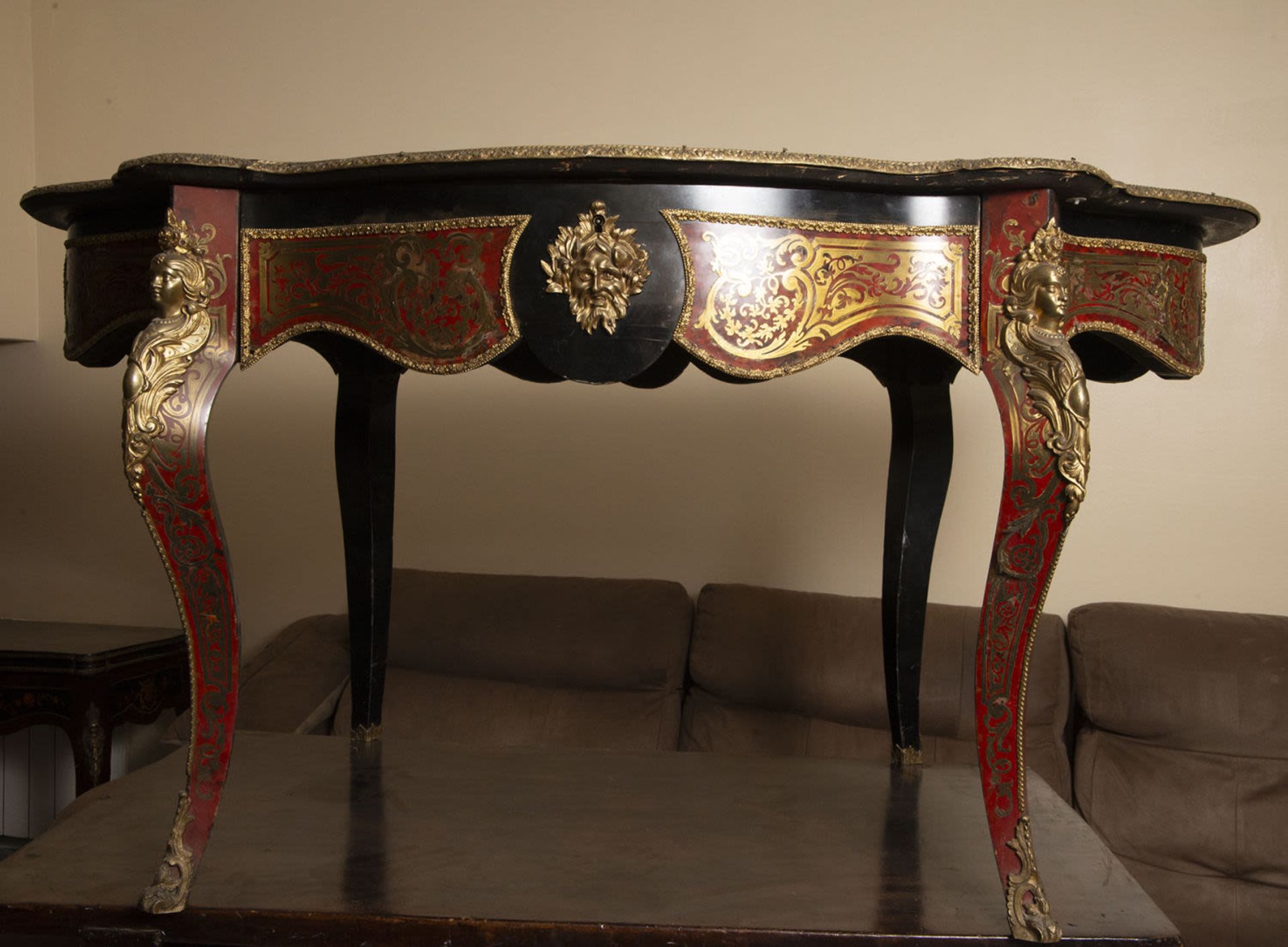 Boulle Louis XV period coffee table in tortoiseshell marquetry and embossed brass, late 17th century