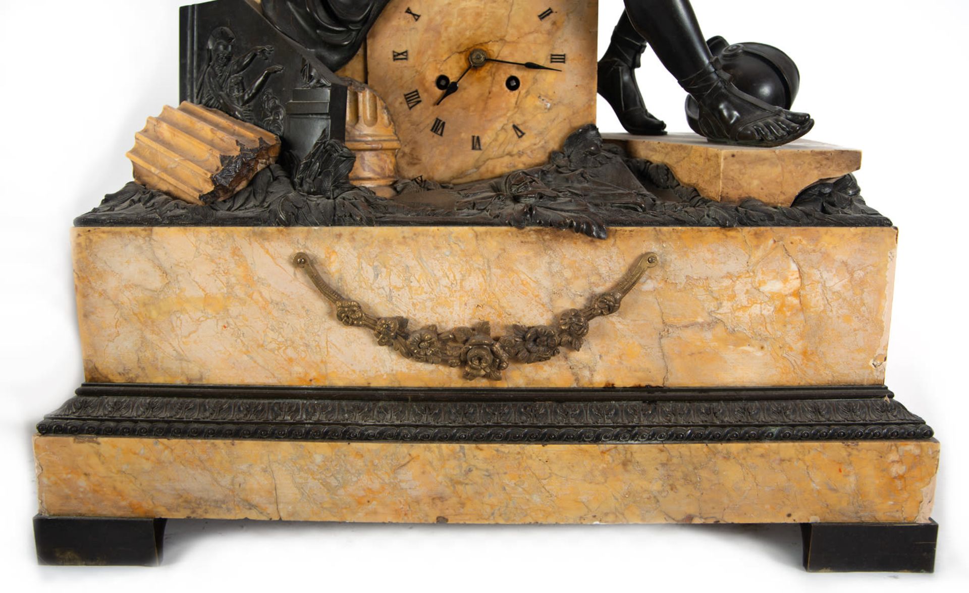 Empire style clock in patinated bronze and Aleppo marble depicting a Roman officer, 19th century - Bild 8 aus 10