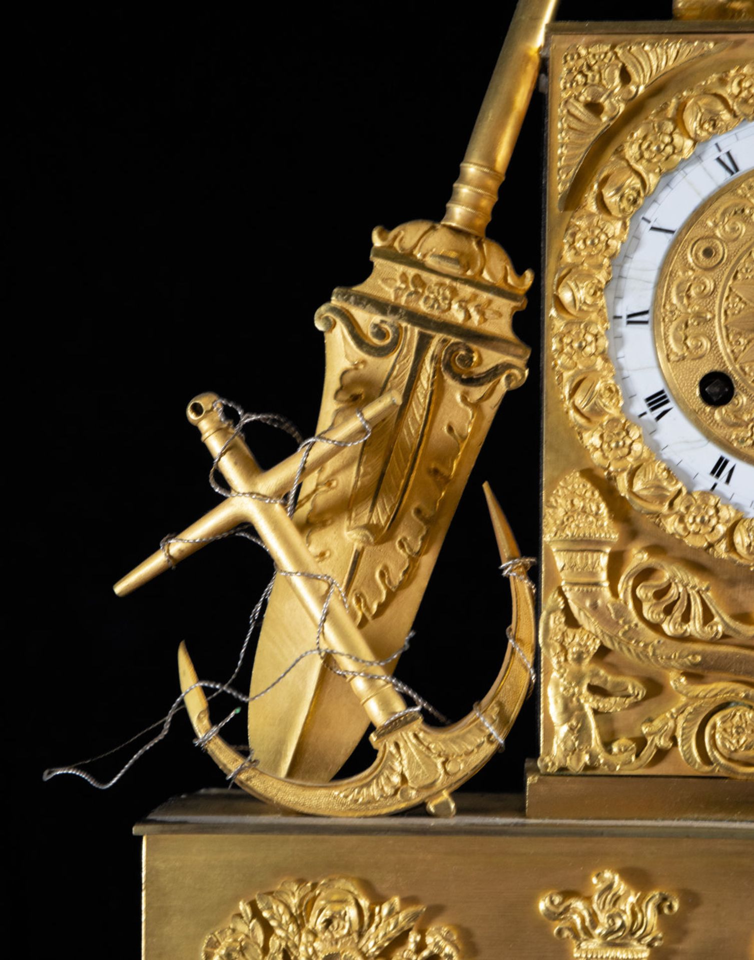 Important French Empire table clock in mercury-gilded bronze, French work from the 19th century - Bild 5 aus 11