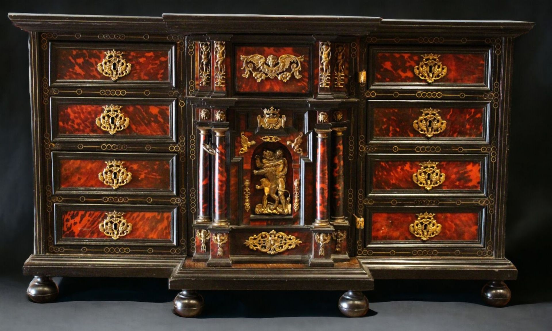 Exquisite Neapolitan Bargueño in tortoiseshell, fruit wood and bronze, 18th century, Italian work fr - Image 2 of 9