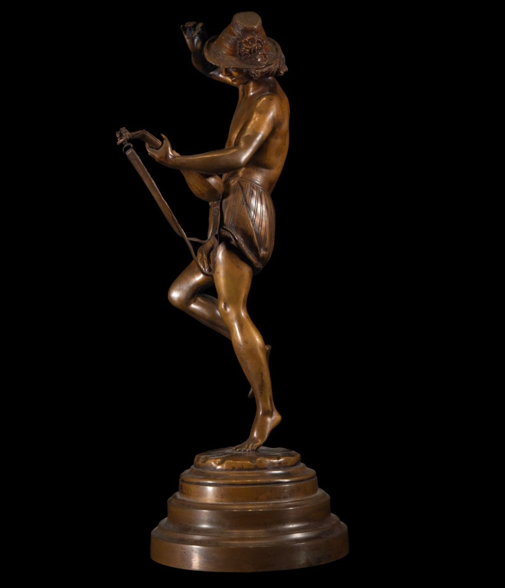 Pair of bronzes of a musician and dancer signed by Albert-Ernest Carrier Belleuse, 19th century - Image 10 of 14