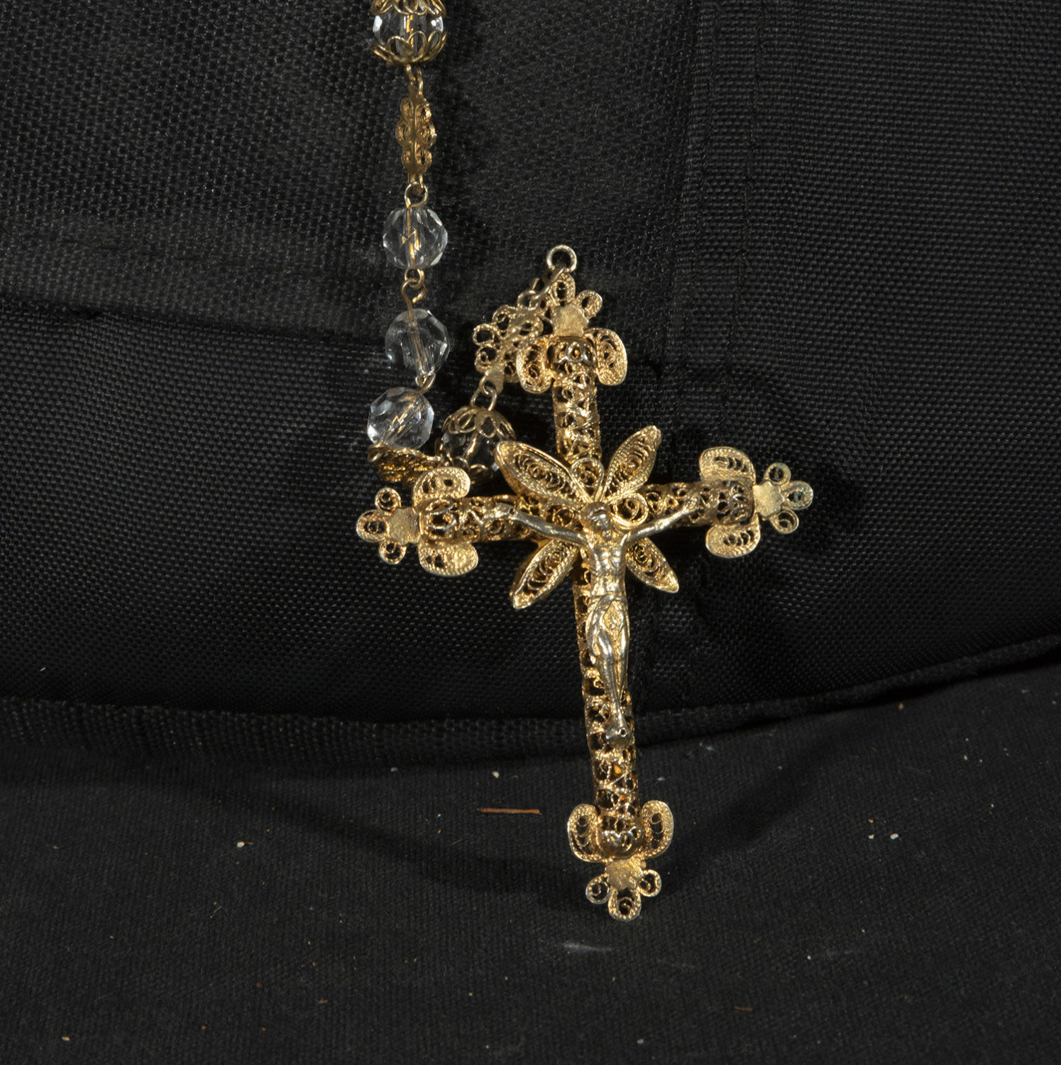 Italian rosary in gold-plated silver filigree and rock crystal, 19th century - Image 2 of 3