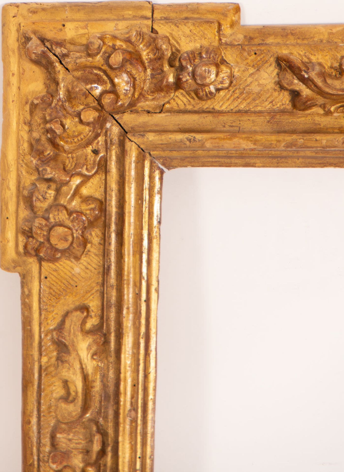 Spanish Giltwood Frame, XVII - XVIII centuries - Bild 2 aus 8