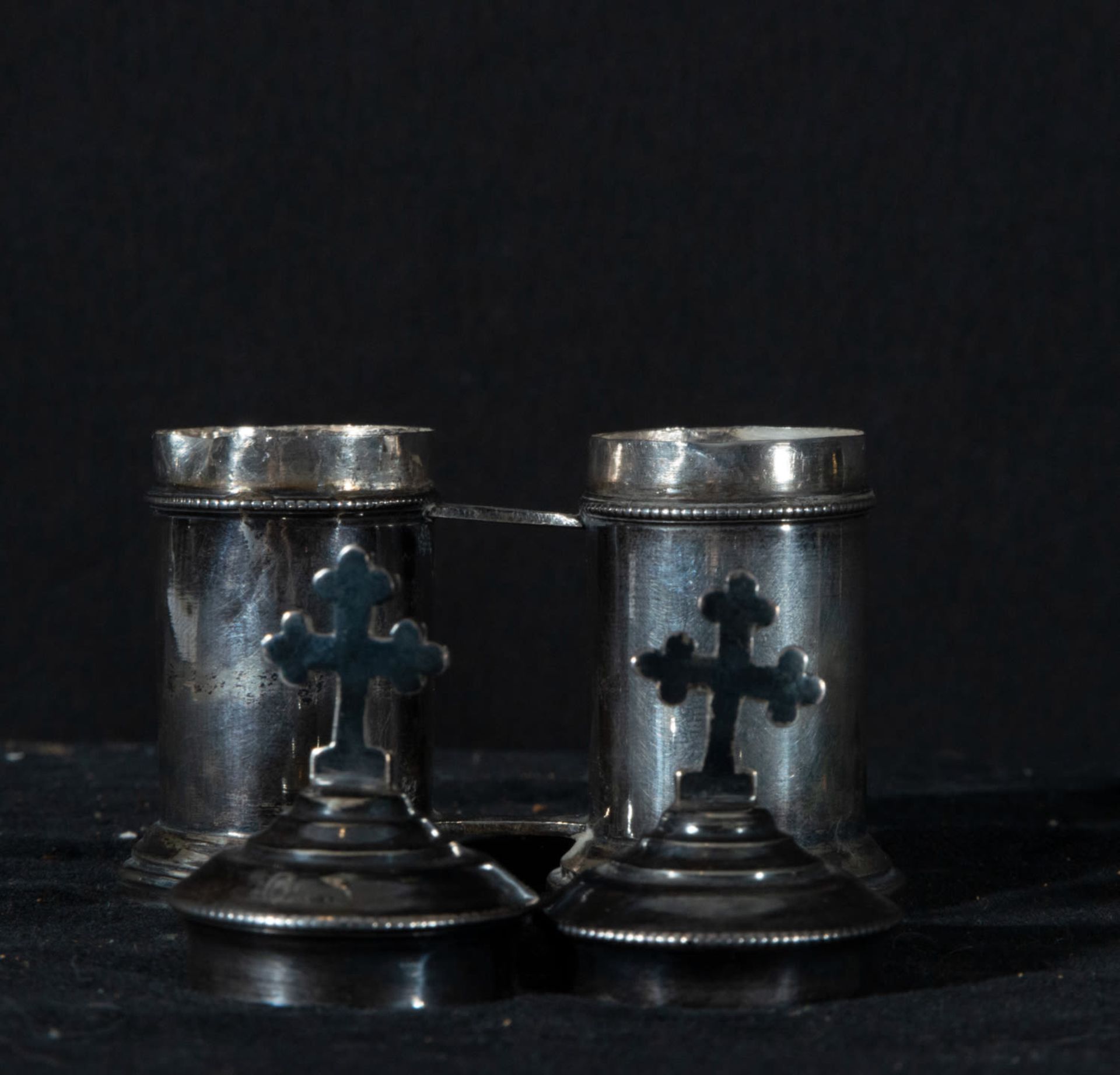 Lot of three rare recipients to apply the Holy Oils of the 17th and 19th centuries - Image 2 of 4