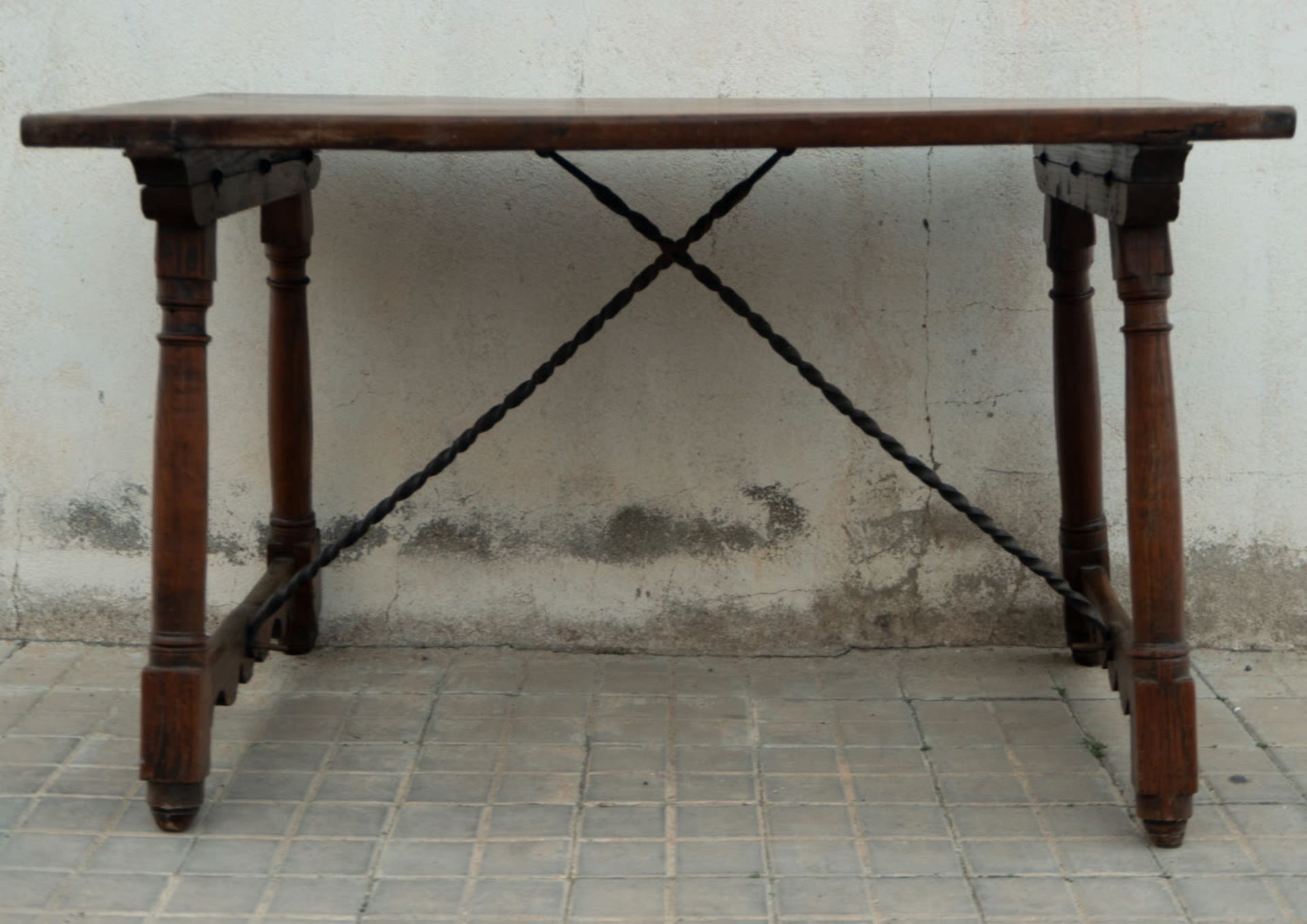 Castellana Table in "Pata de Vela" wrought iron and oak wood from the 17th century - Bild 3 aus 3