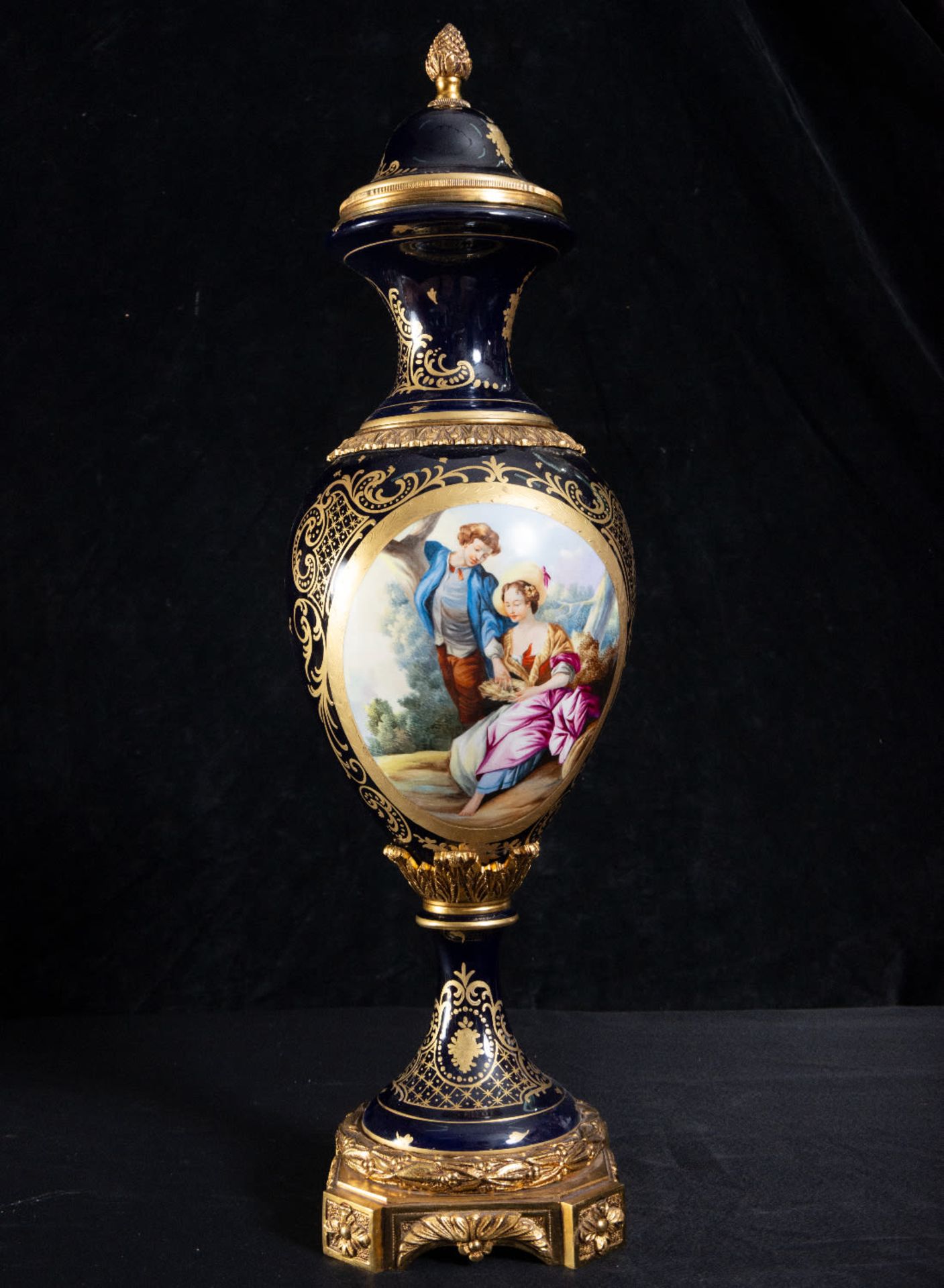 Great pair of French porcelain vases "Sevres Blue", mounted in gilt bronze, late 19th century - Image 2 of 6