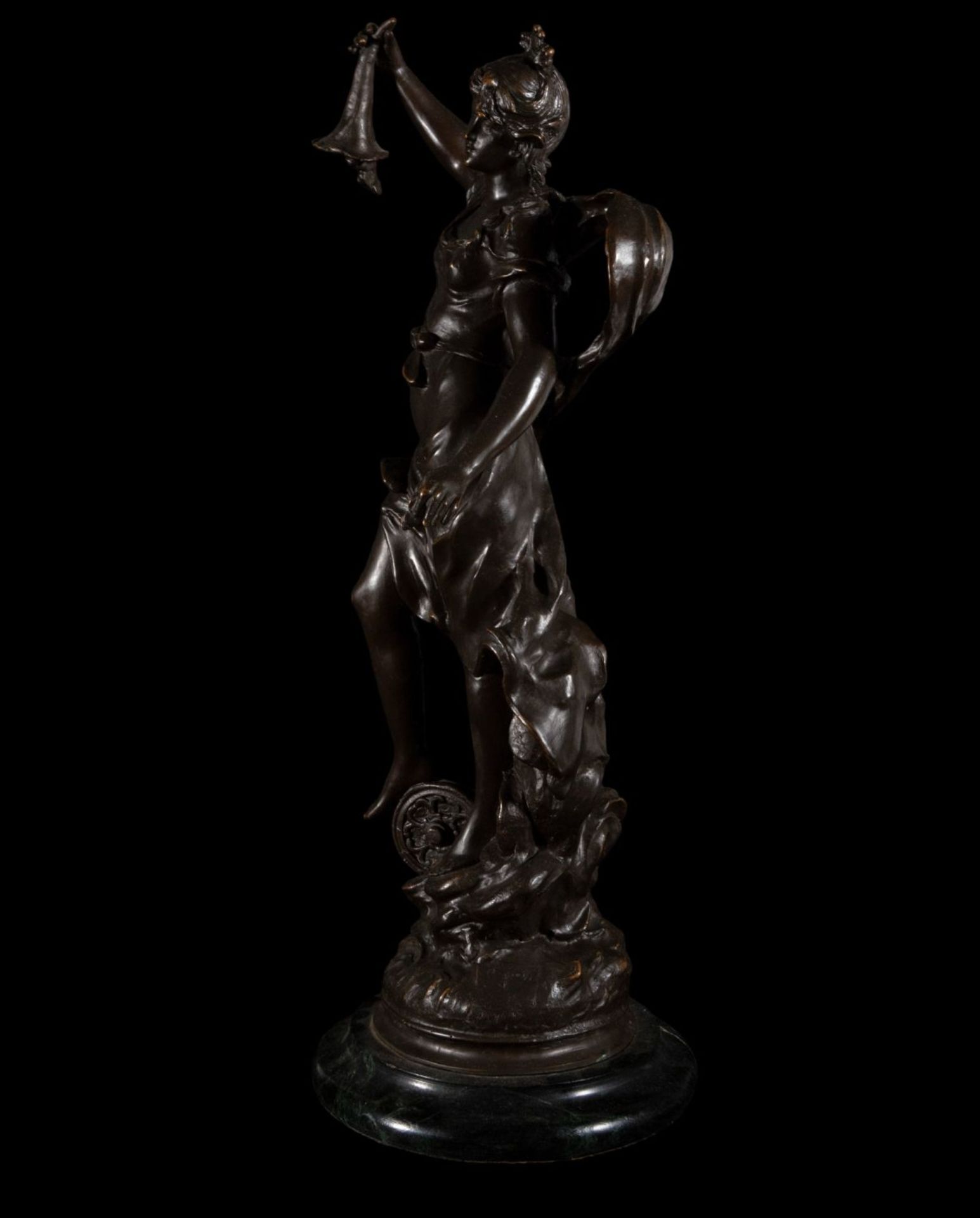 Goddess of Fortune, Italian Romanticist school of the 19th century, in patinated bronze - Bild 3 aus 5
