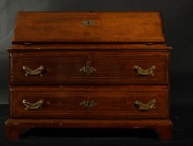 Small English homegrown desk in mahogany, early 19th century