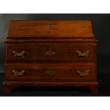 Small English homegrown desk in mahogany, early 19th century