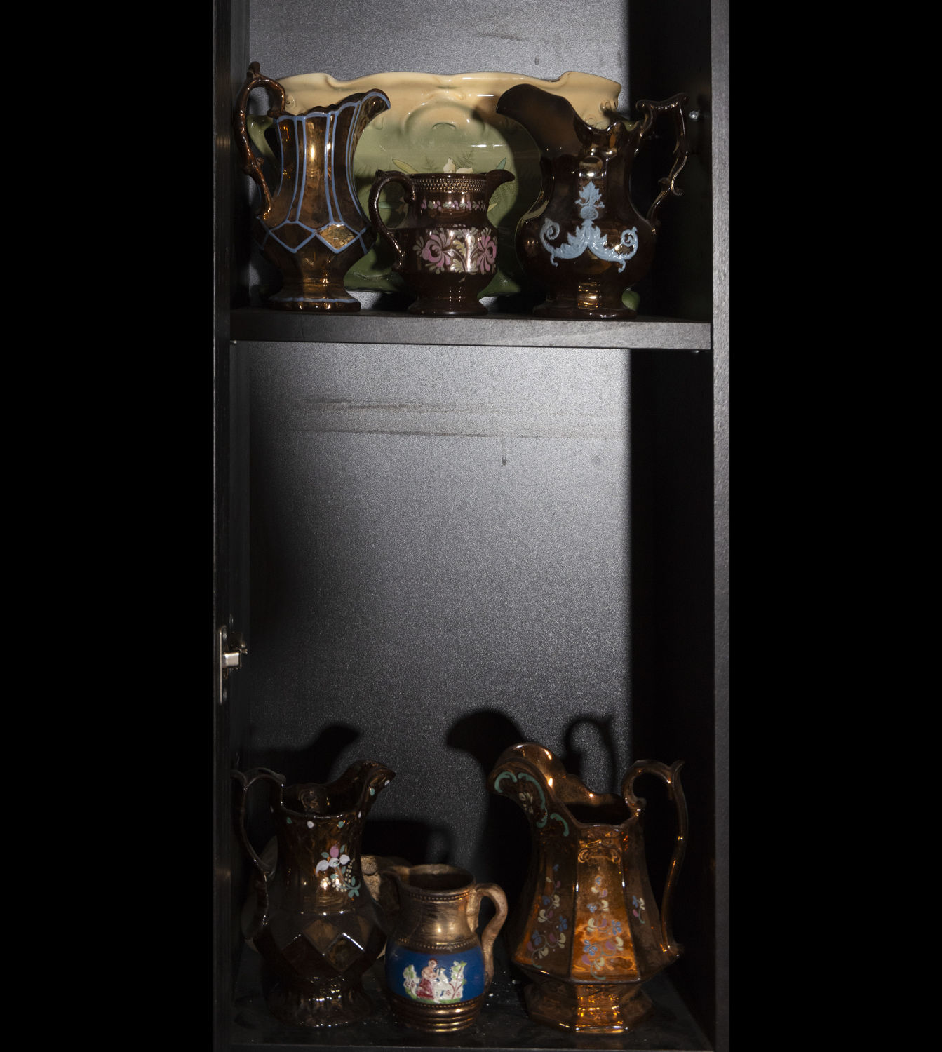 Collection of 78 English Earthenware Jugs from the 19th to 20th centuries - Image 10 of 10