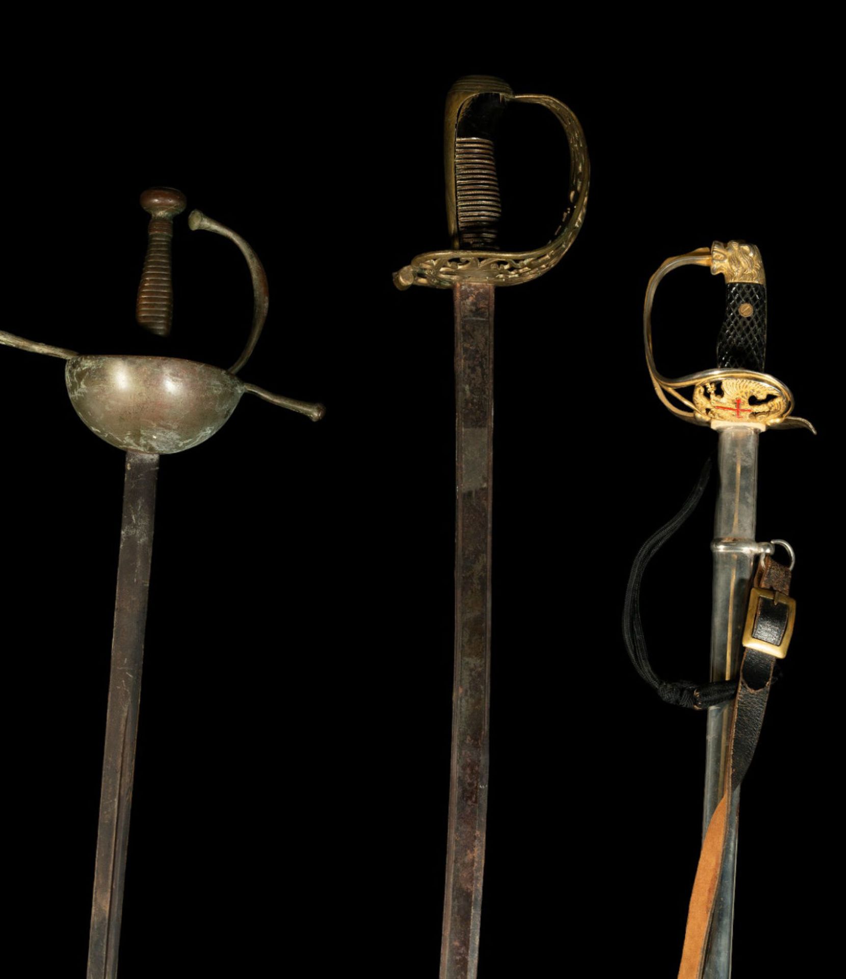 Lot of Two Sabers and a cazuela sword, one of them from the Royal Horse Guard and 19th century - Image 3 of 4
