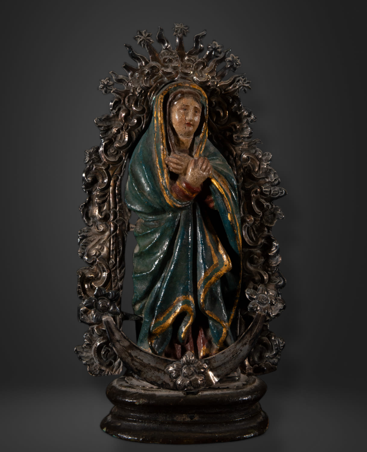 Exquisite Virgin of Los Dolores in Alabaster Huamanga Polychrome and silver, colonial work from the  - Image 2 of 5