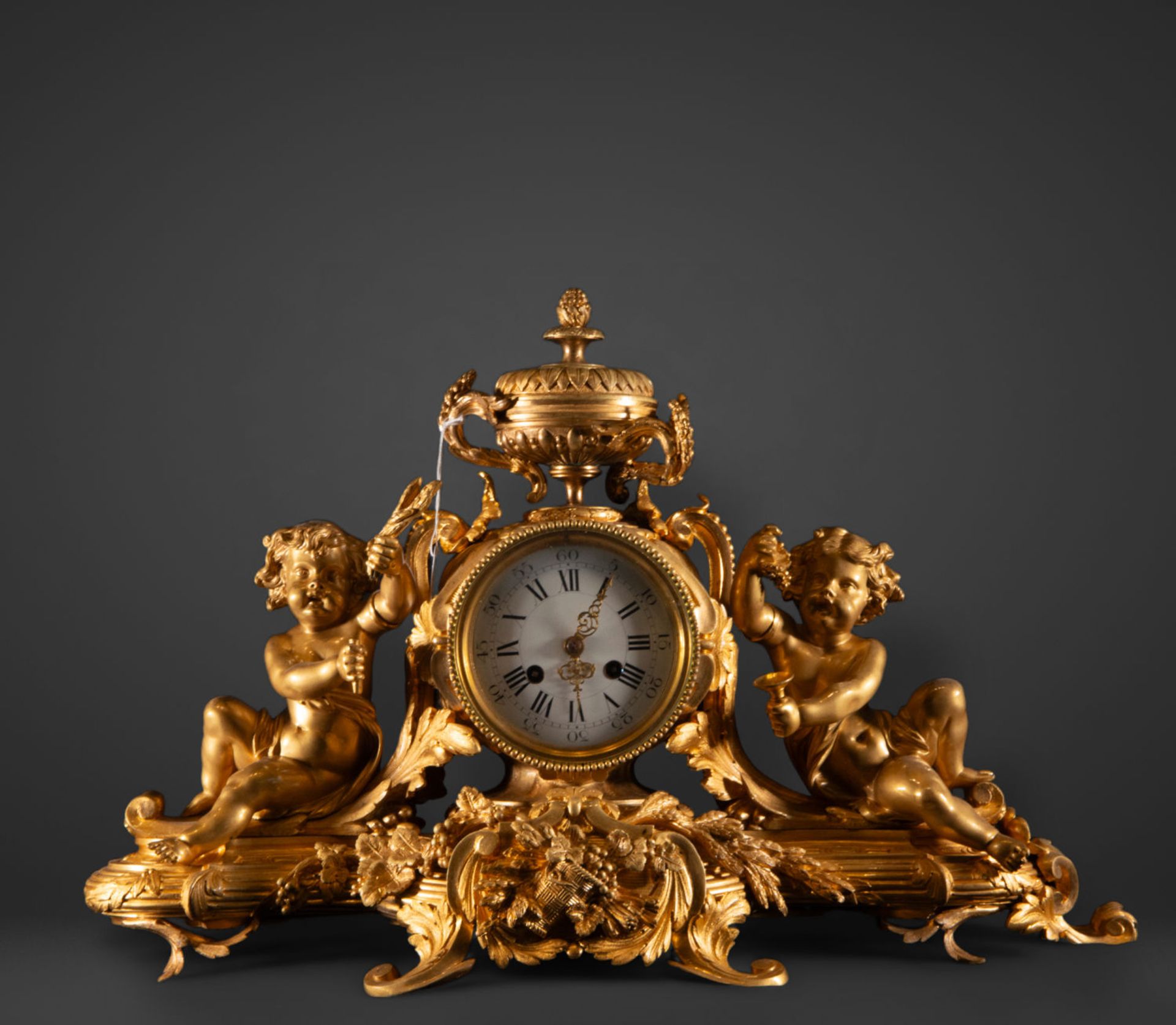 Large Napoleon III Table Clock in mercury-gilded "ormolú" bronze, 19th century