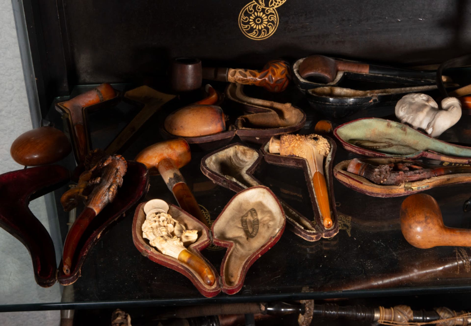 Collection of 60 19th century pipes - Bild 6 aus 8