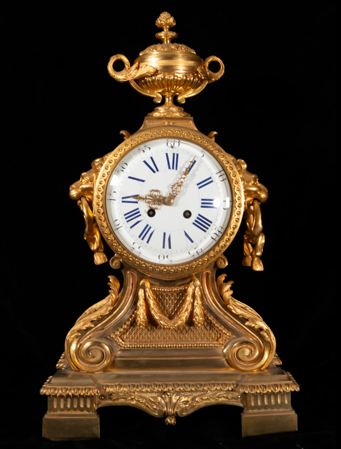 Elegant and Large French Garrison with Table Clock and Candlesticks in gilt bronze Napoleon III of t - Image 3 of 11
