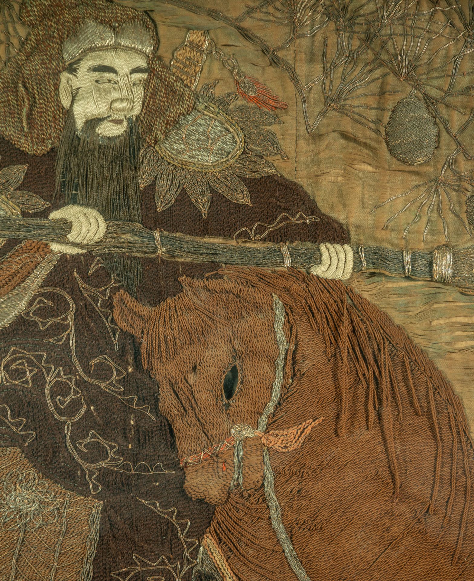 Monumental Chinese silk embroidered in gold and silver, Ming Period (1421-1644), Chinese school of t - Image 5 of 5