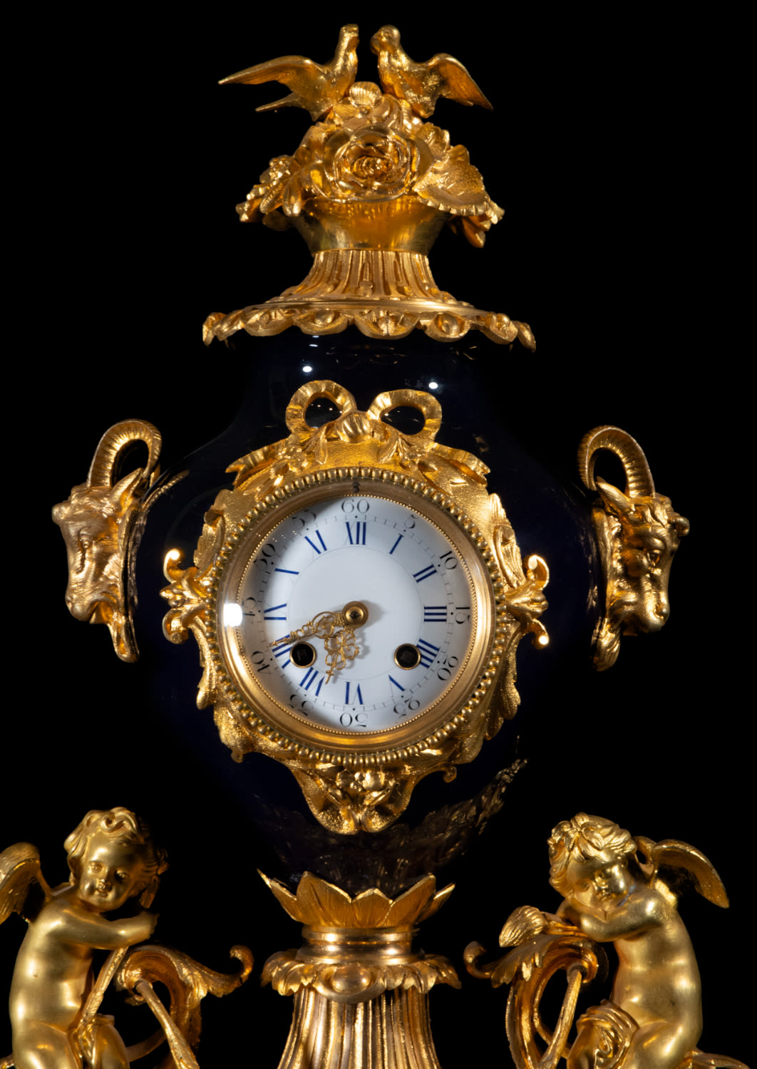 Elegant and Large Table Clock with French Sèvres Porcelain Garnish "Bleu Royale" Napoleon III of the - Image 4 of 12