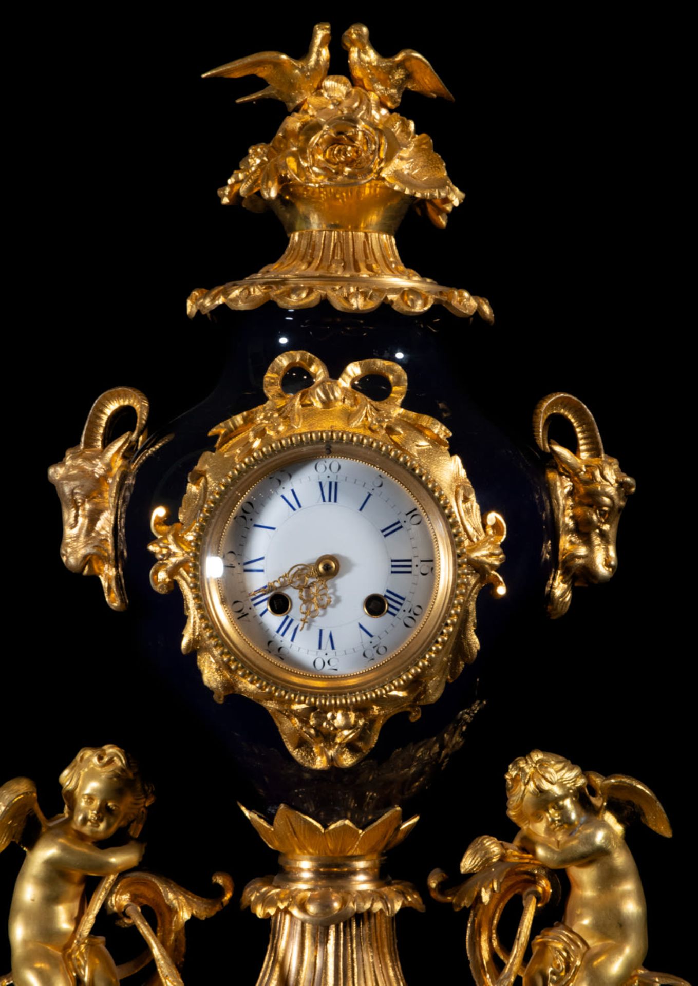 Elegant and Large Table Clock with French Sèvres Porcelain Garnish "Bleu Royale" Napoleon III of the - Bild 4 aus 12
