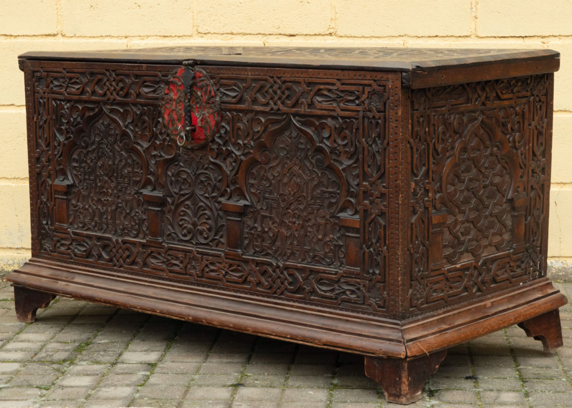 Post-Nasrid Granada or Cádiz chest from the 18th century - Bild 5 aus 6