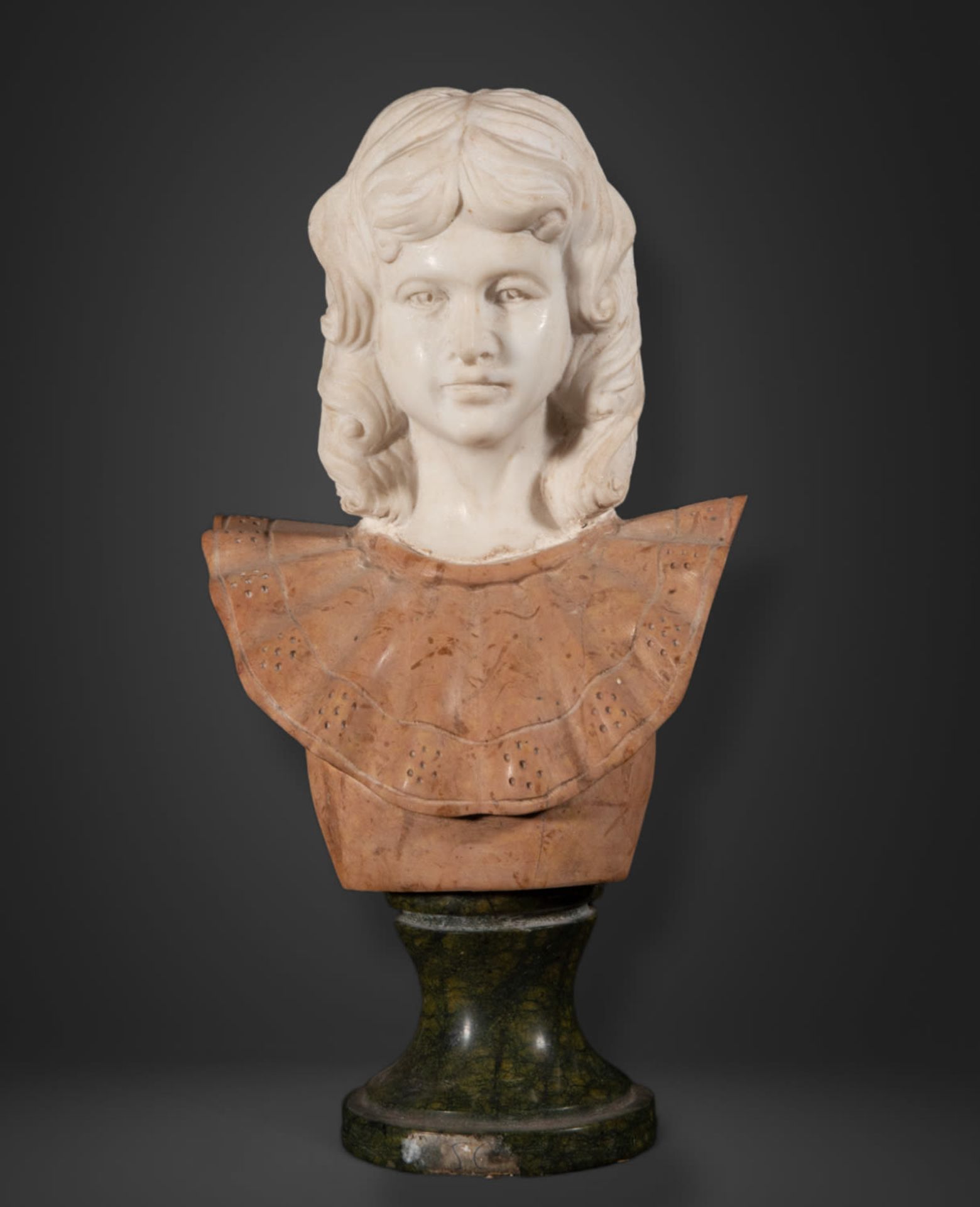 Bust of a young Italian modernist lady, 19th - 20th centuries