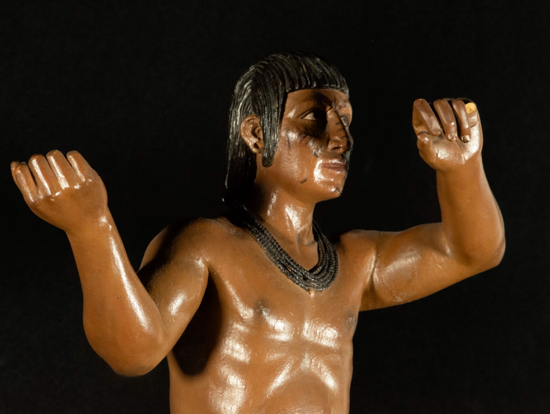 Galo Tobar, year 1974, Pair of exquisite sculptures of Matsés Indians from Brazil, 70s - Image 6 of 6