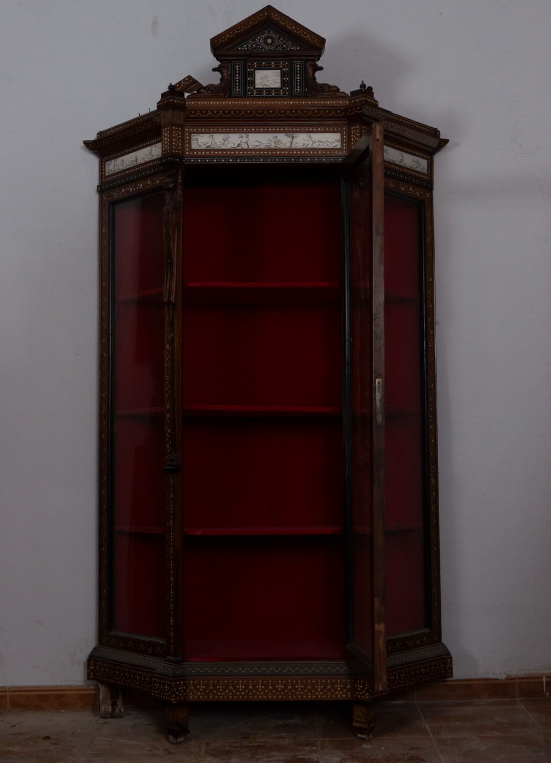 Bone inlaid display case, possibly 19th century French or Venetian work - Image 4 of 5