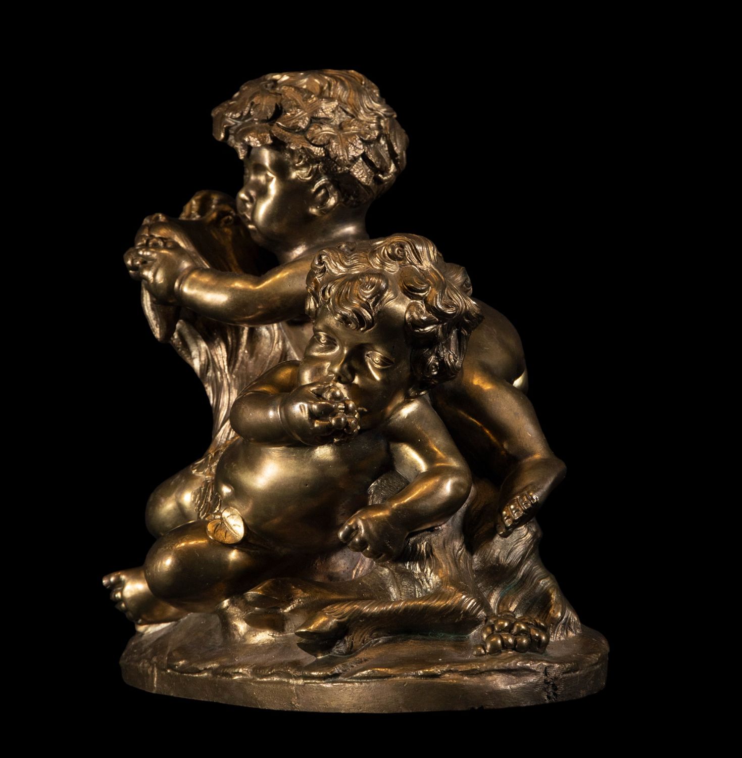 Allegorical French Beaux Arts sculpture of two Amours climbing a goat in patinated and gilded bronze - Image 4 of 8