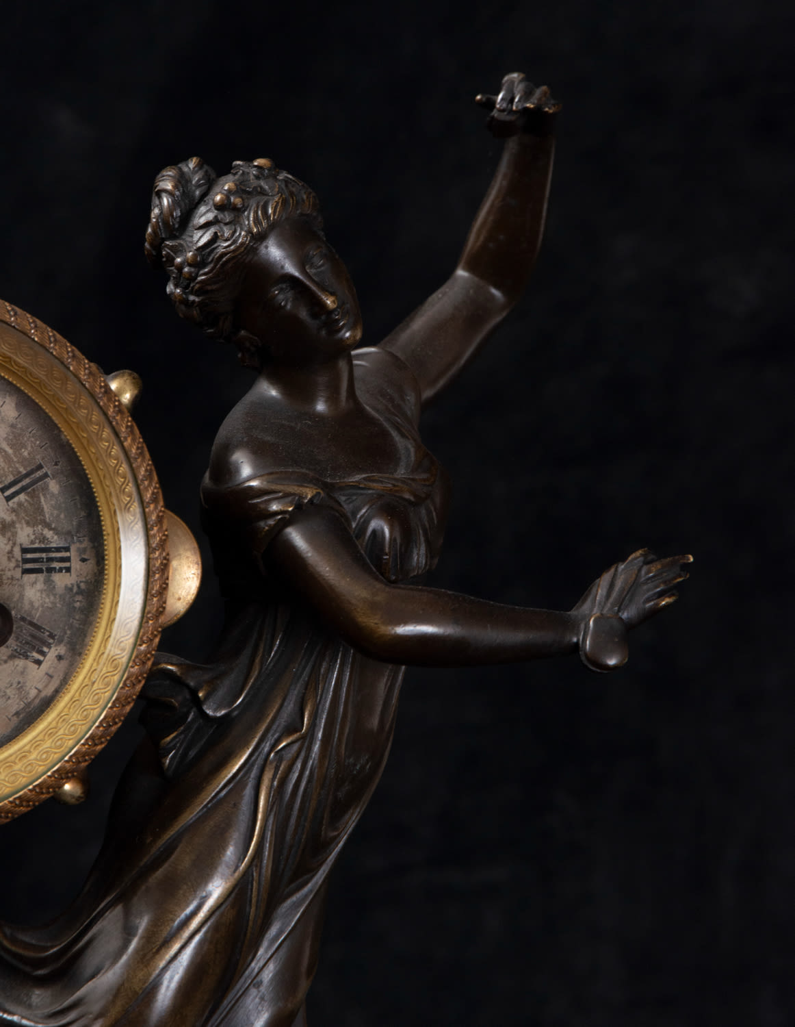 Bronze and red marble clock with a woman figure, 19th century - Image 2 of 5