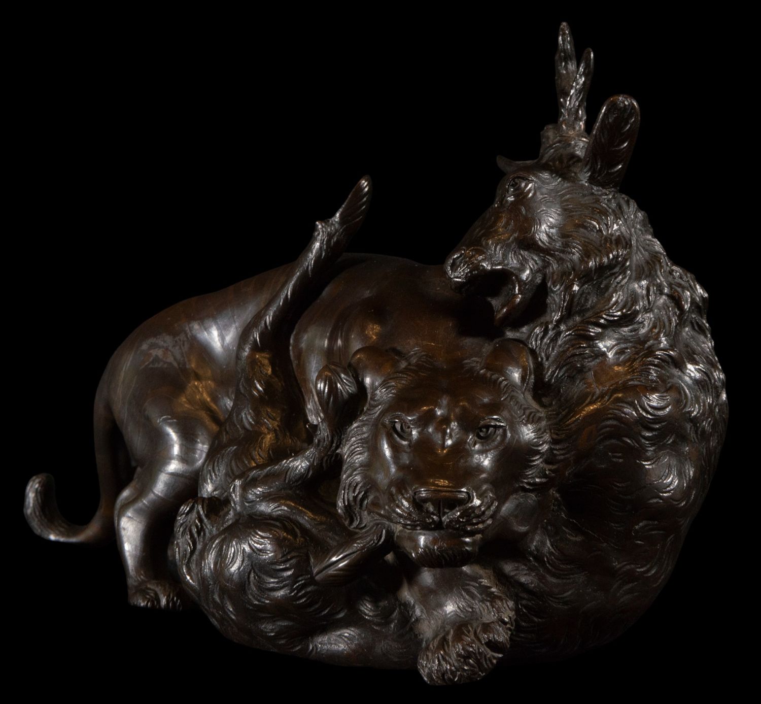 Beautiful bronze sculpture of a lion hunting a deer, 19th century - Image 4 of 6