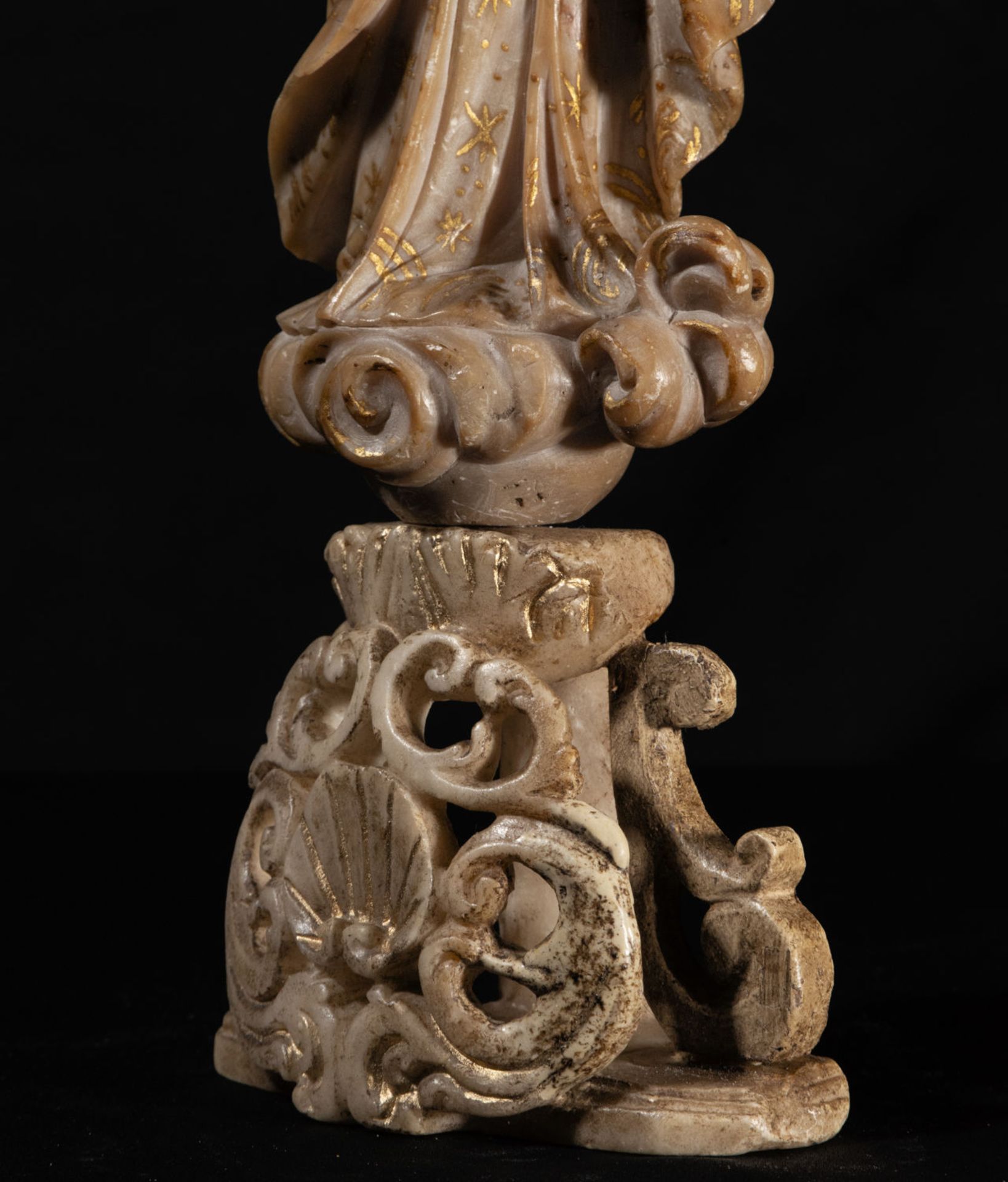 Beautiful Immaculate Virgin in Peruvian colonial Glory, Viceregal work of the 17th century - Bild 5 aus 7