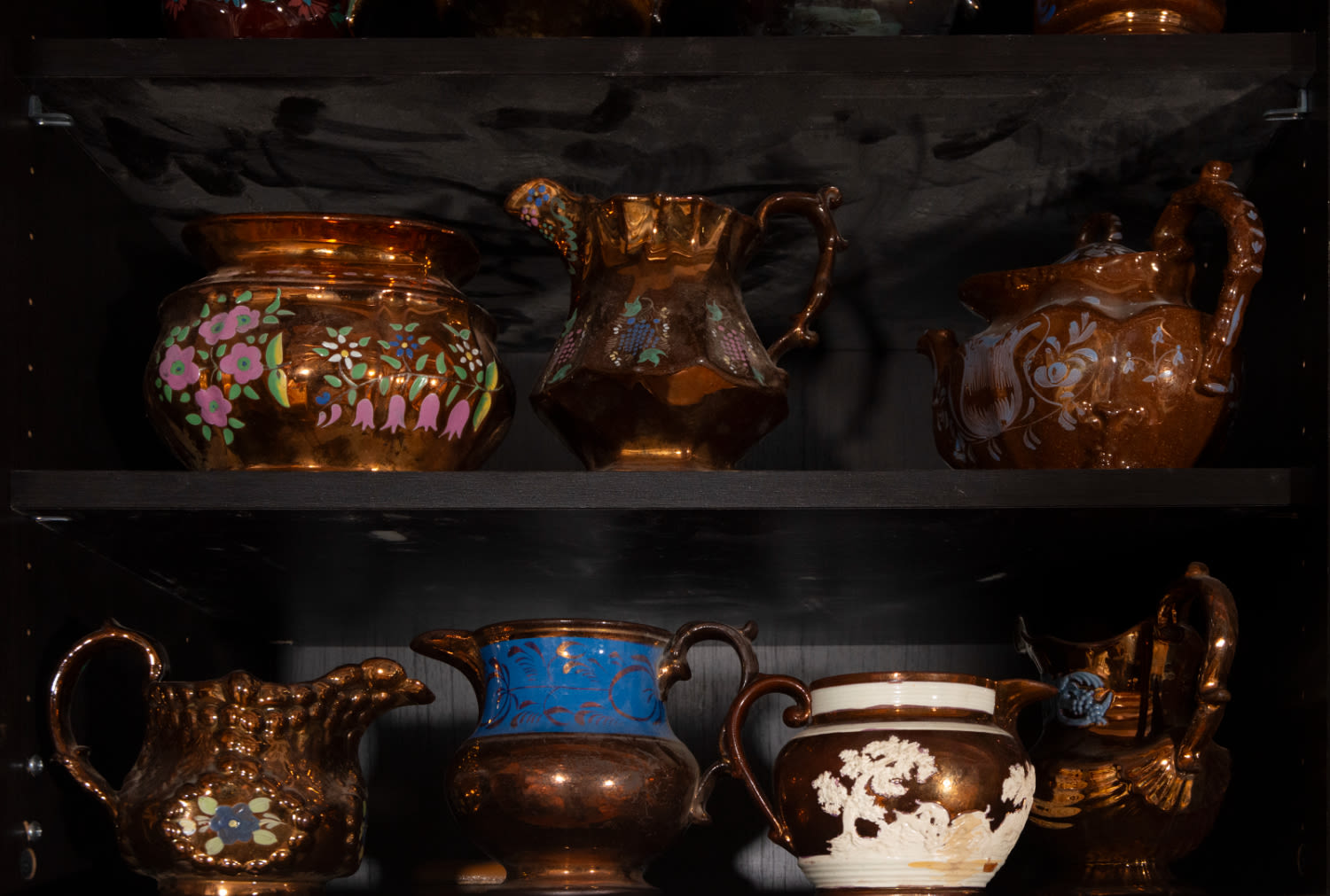Collection of 78 English Earthenware Jugs from the 19th to 20th centuries - Image 9 of 10