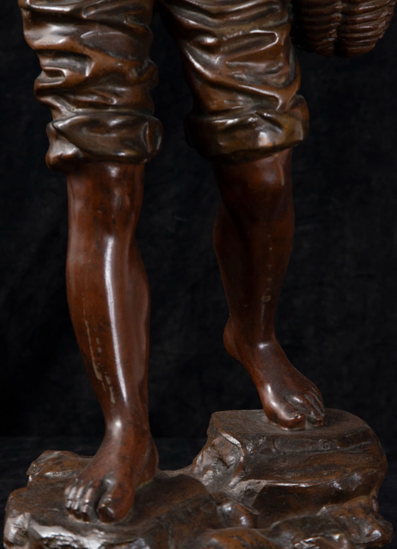 Bronze sculpture of a male figure, French school, 19th - 21st centuries - Bild 3 aus 5