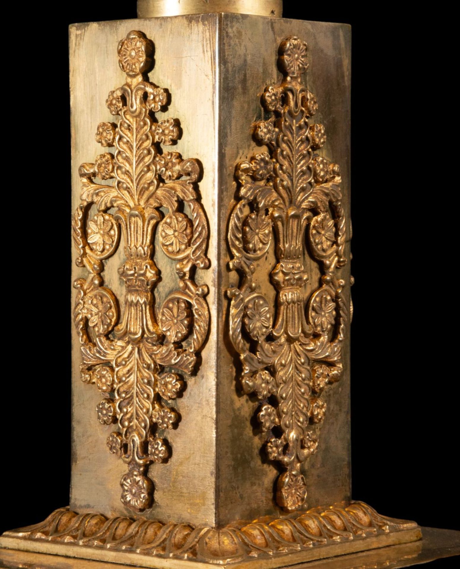 Pair of important candelabras, manner of Thomire, Pierre Philippe. French Empire 19th century - Bild 8 aus 8