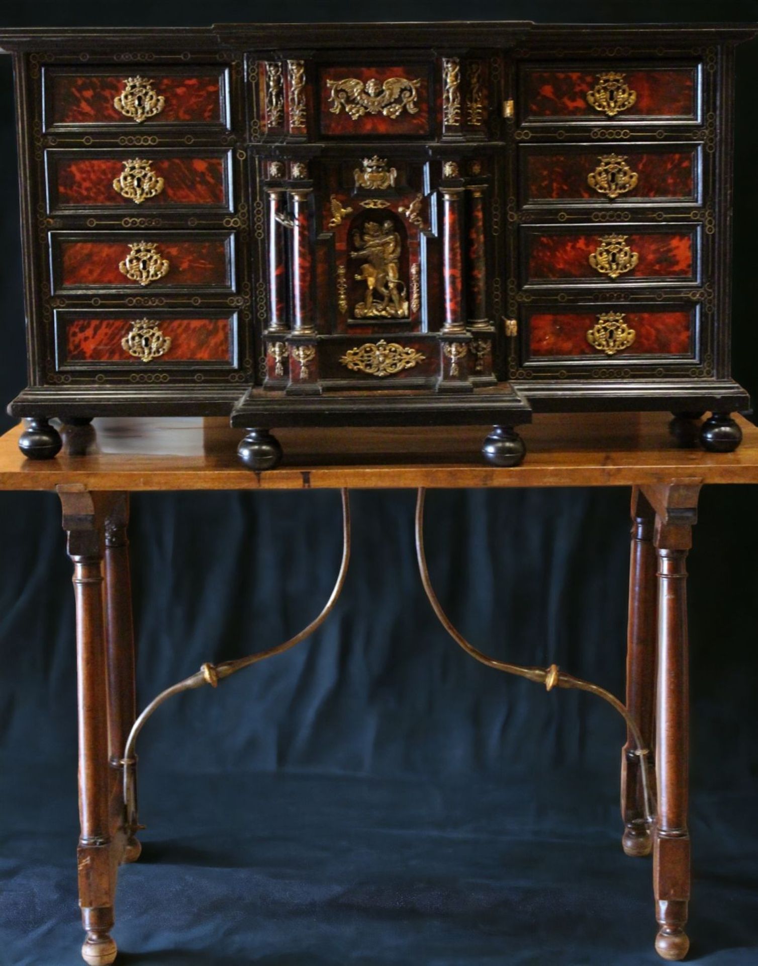 Exquisite Neapolitan Bargueño in tortoiseshell, fruit wood and bronze, 18th century, Italian work fr