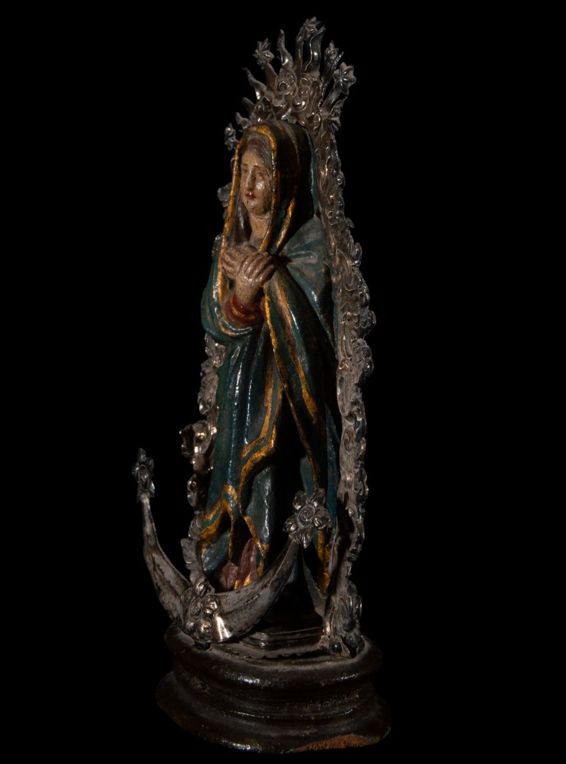 Exquisite Virgin of Los Dolores in Alabaster Huamanga Polychrome and silver, colonial work from the  - Image 3 of 5