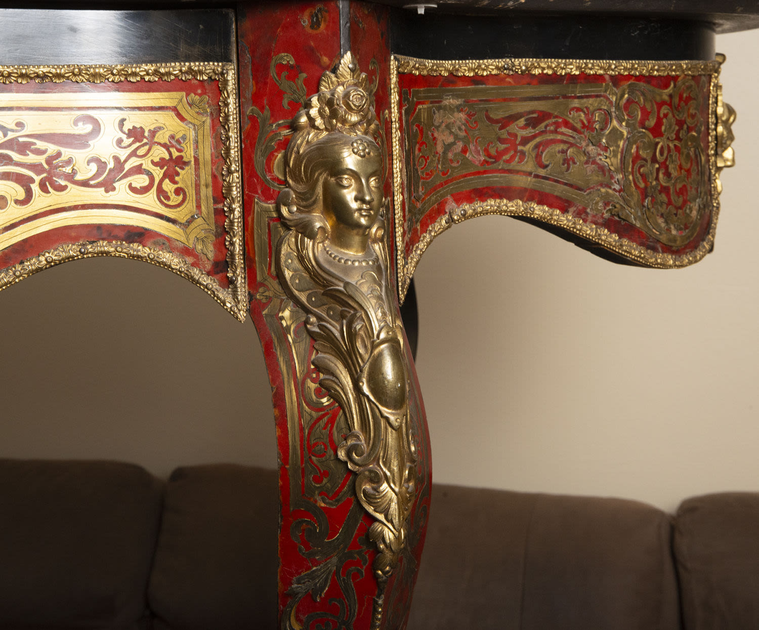 Boulle Louis XV period coffee table in tortoiseshell marquetry and embossed brass, late 17th century - Image 2 of 6