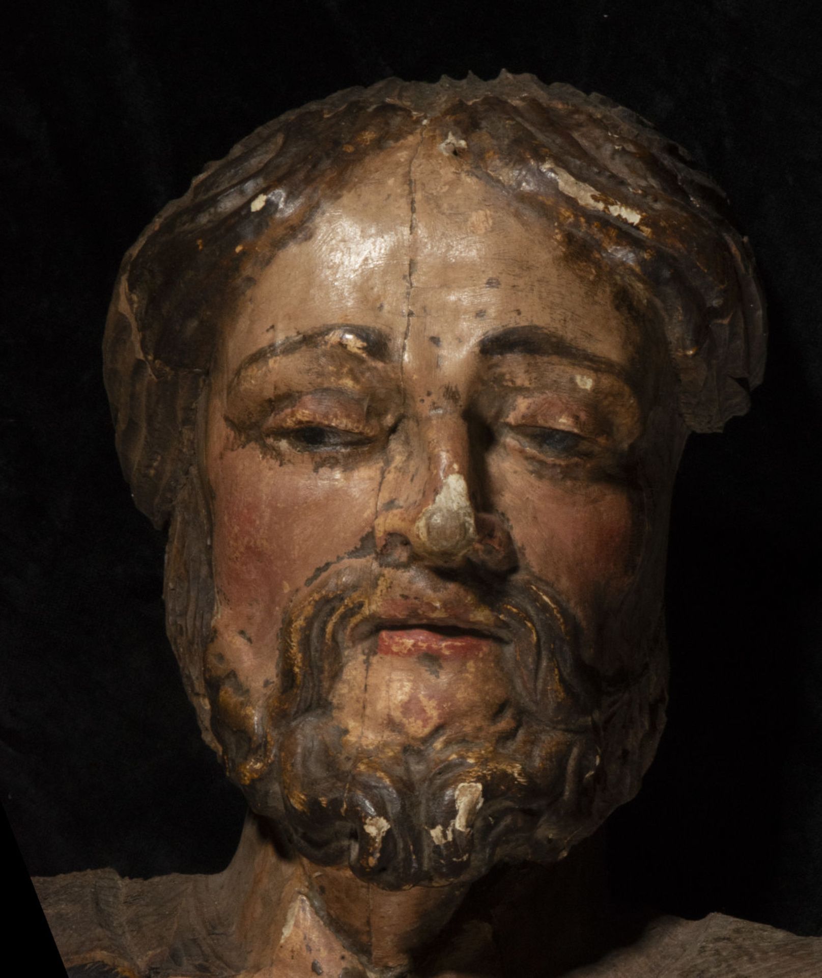 Relief of Saint James the Great in wood carving, 16th century Castilian school - Image 3 of 8