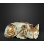 Reclining Cat Okimono in Japanese Satsuma porcelain, Meiji Period, 19th century Japanese work