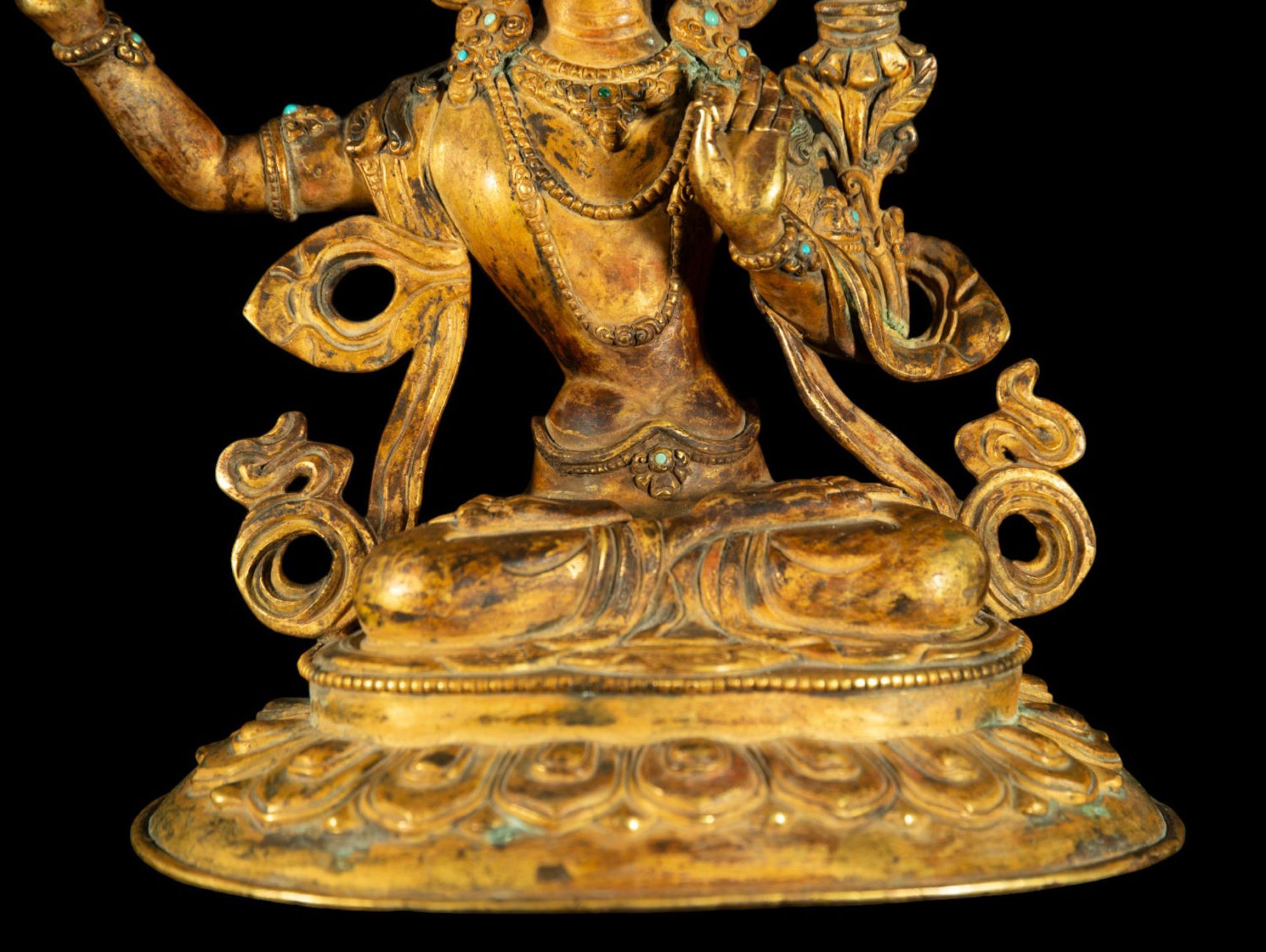 Exquisite Goddess Tara in gilt repoussé copper, Chinese school, Tibet, 19th century - Bild 3 aus 8