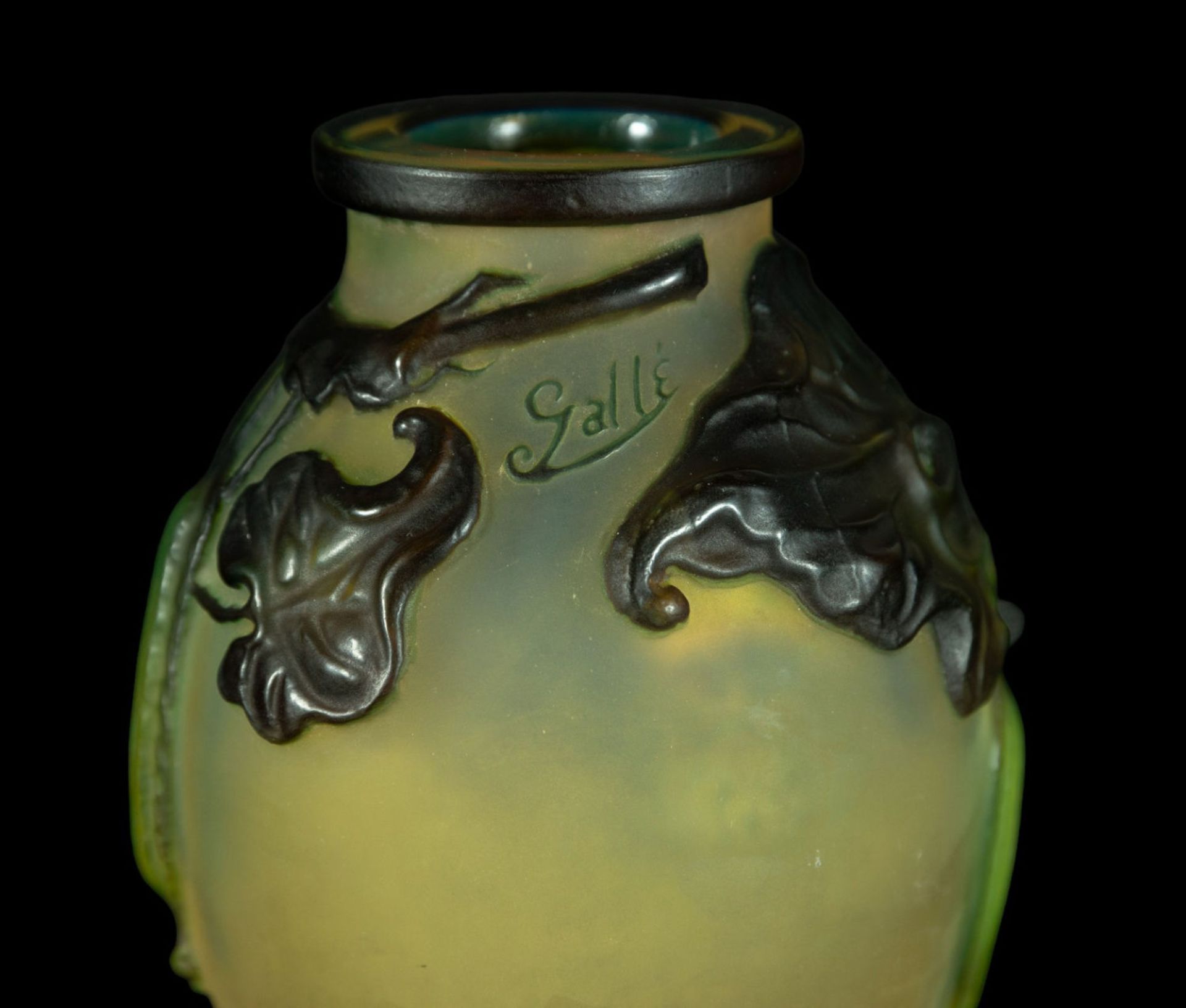 Exquisite Art Nouveau Gallé vase in blown glass and polychrome vitreous paste, 1900s - 1920s - Bild 4 aus 5