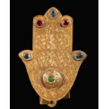 Important Hand of Fatima of more than 33 g of high purity 20 carat gold, Oman, Arabic work from the 
