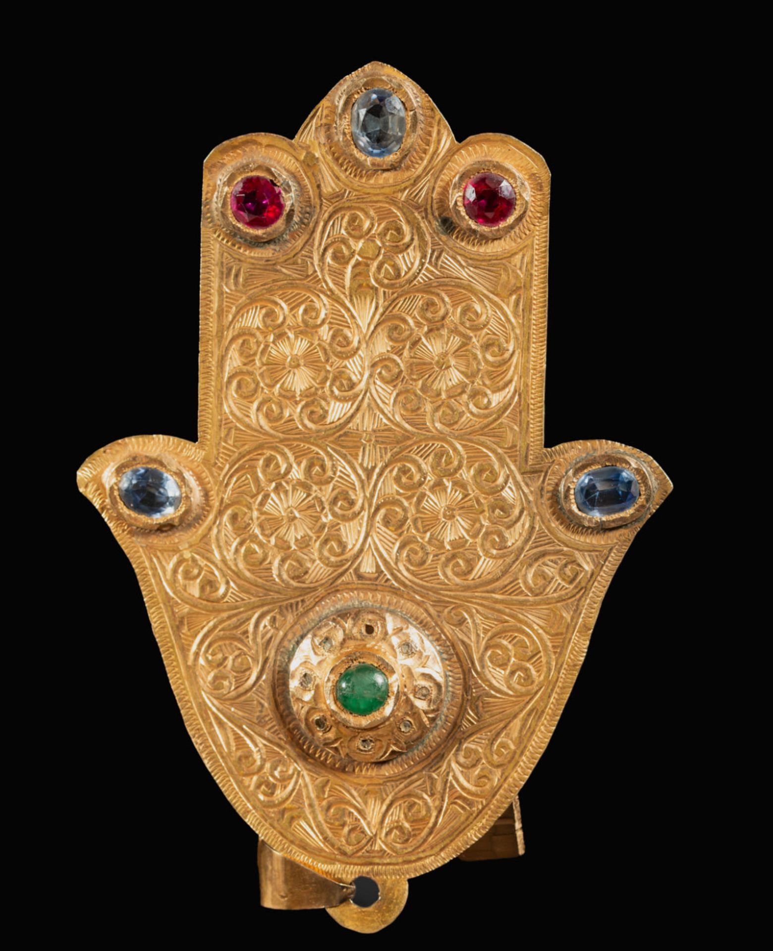 Important Hand of Fatima of more than 33 g of high purity 20 carat gold, Oman, Arabic work from the 
