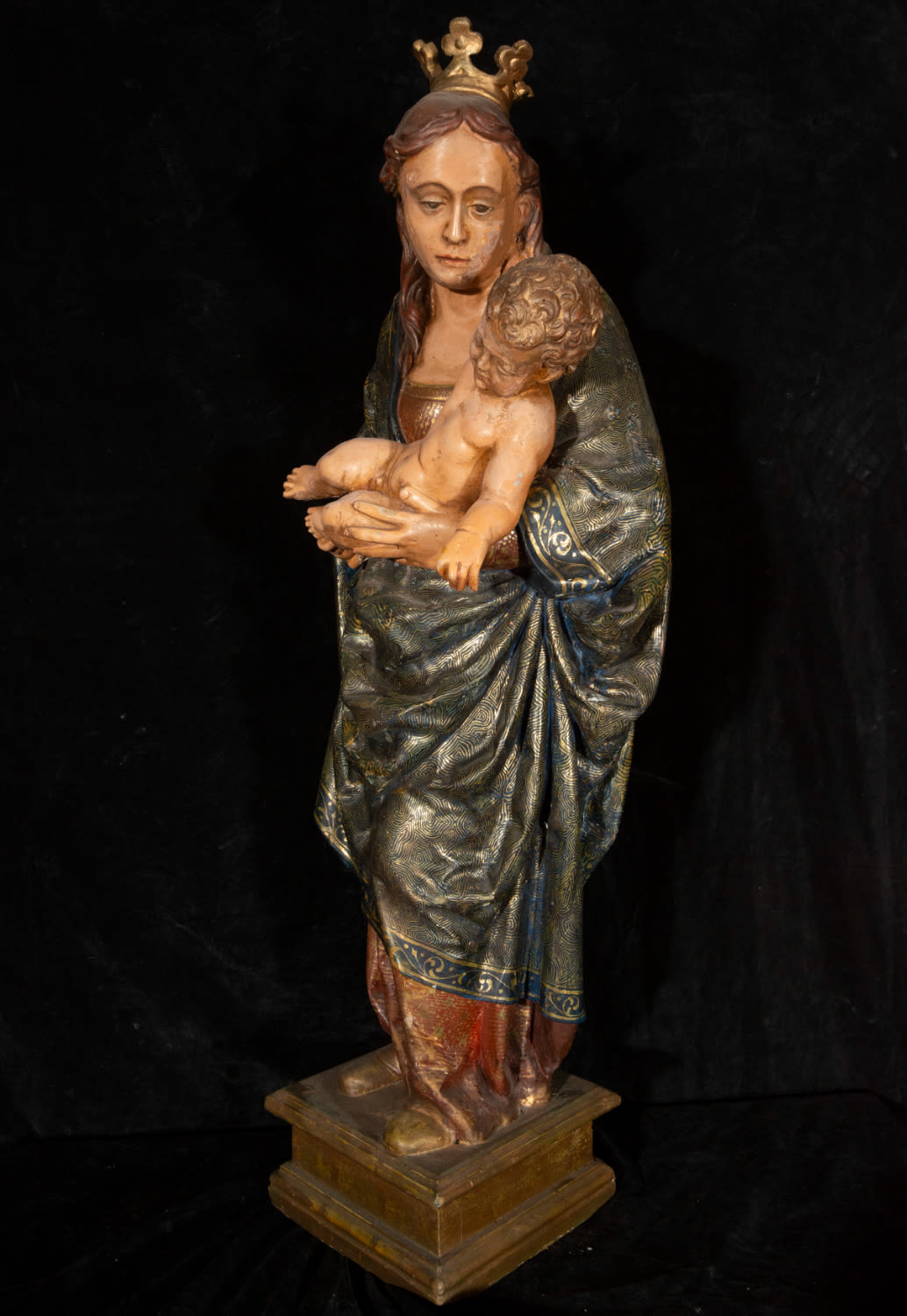 Sculpture of Virgin Mary crowned with the Child Jesus in her arms, 16th century Italian school - Image 7 of 8