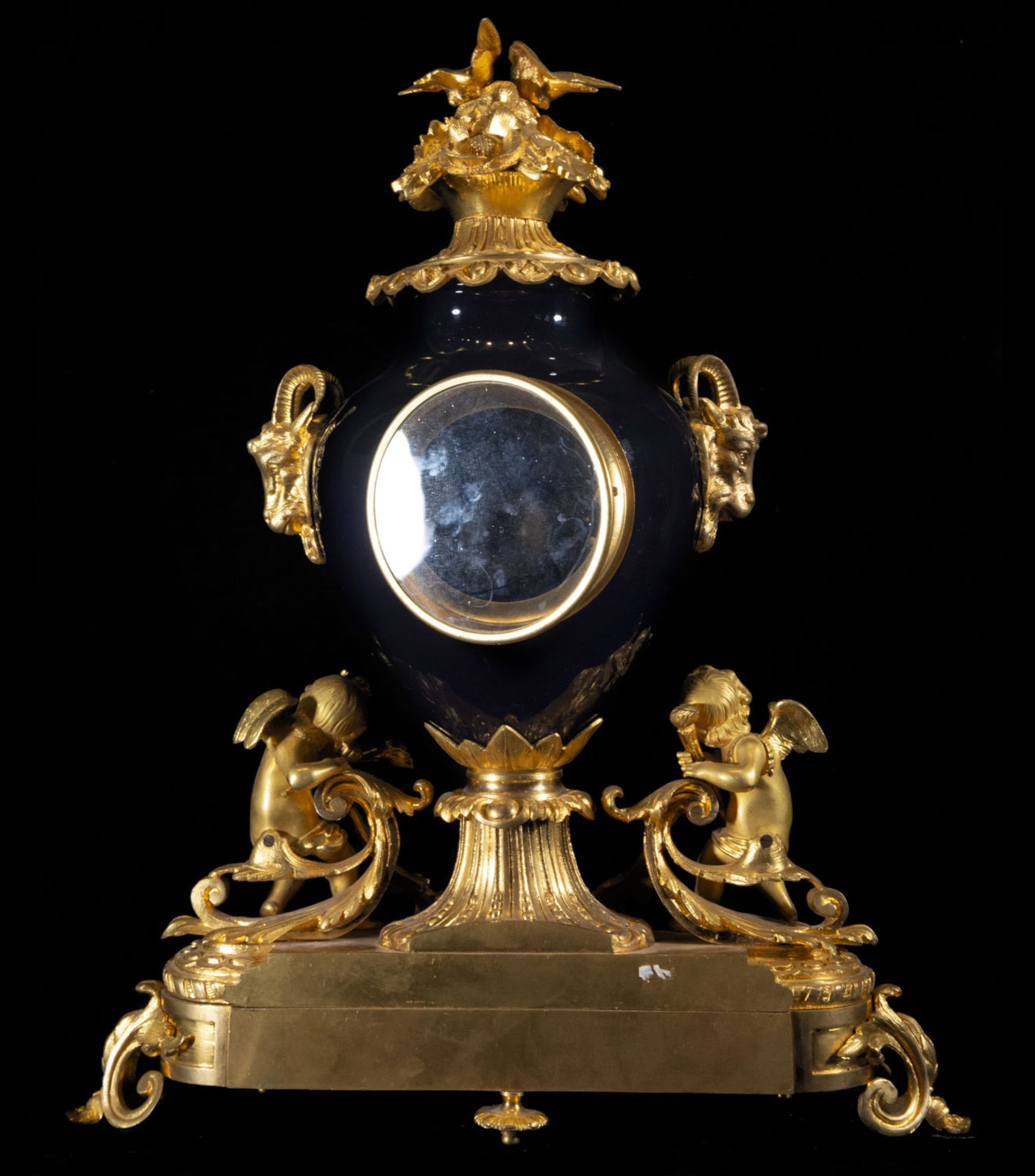 Elegant and Large Table Clock with French Sèvres Porcelain Garnish "Bleu Royale" Napoleon III of the - Bild 6 aus 12