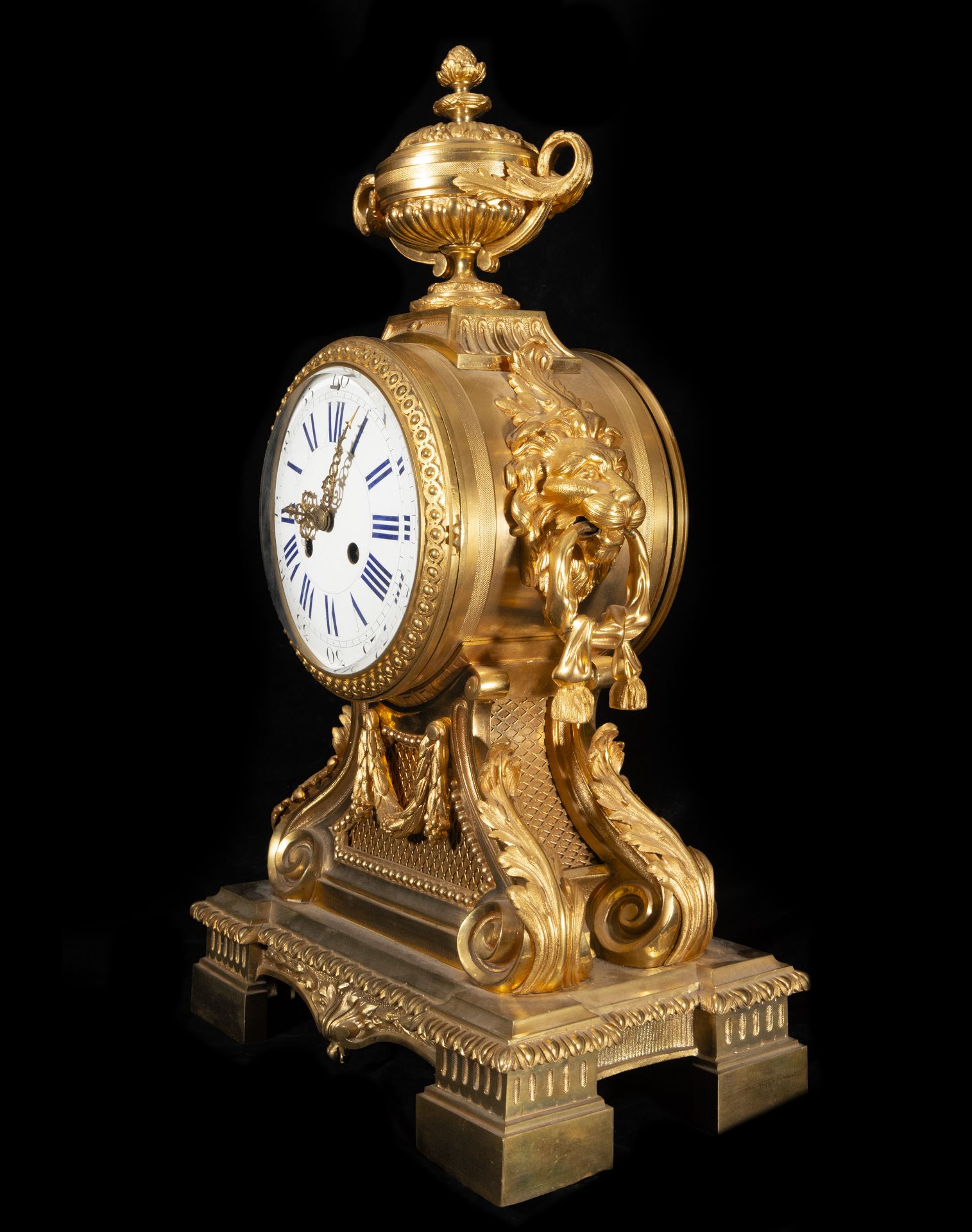 Elegant and Large French Garrison with Table Clock and Candlesticks in gilt bronze Napoleon III of t - Bild 4 aus 11