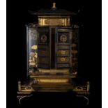 Beautiful Japanese Meiji cabinet with Buddha in lacquered and gilded wood, 19th century