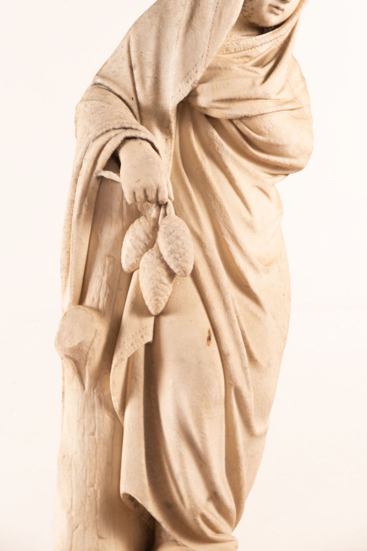 Marble figure of a Samaritan, France, 18th century - Bild 11 aus 12